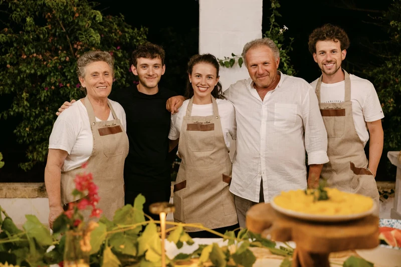La famiglia Ricupero riunita in Masseria