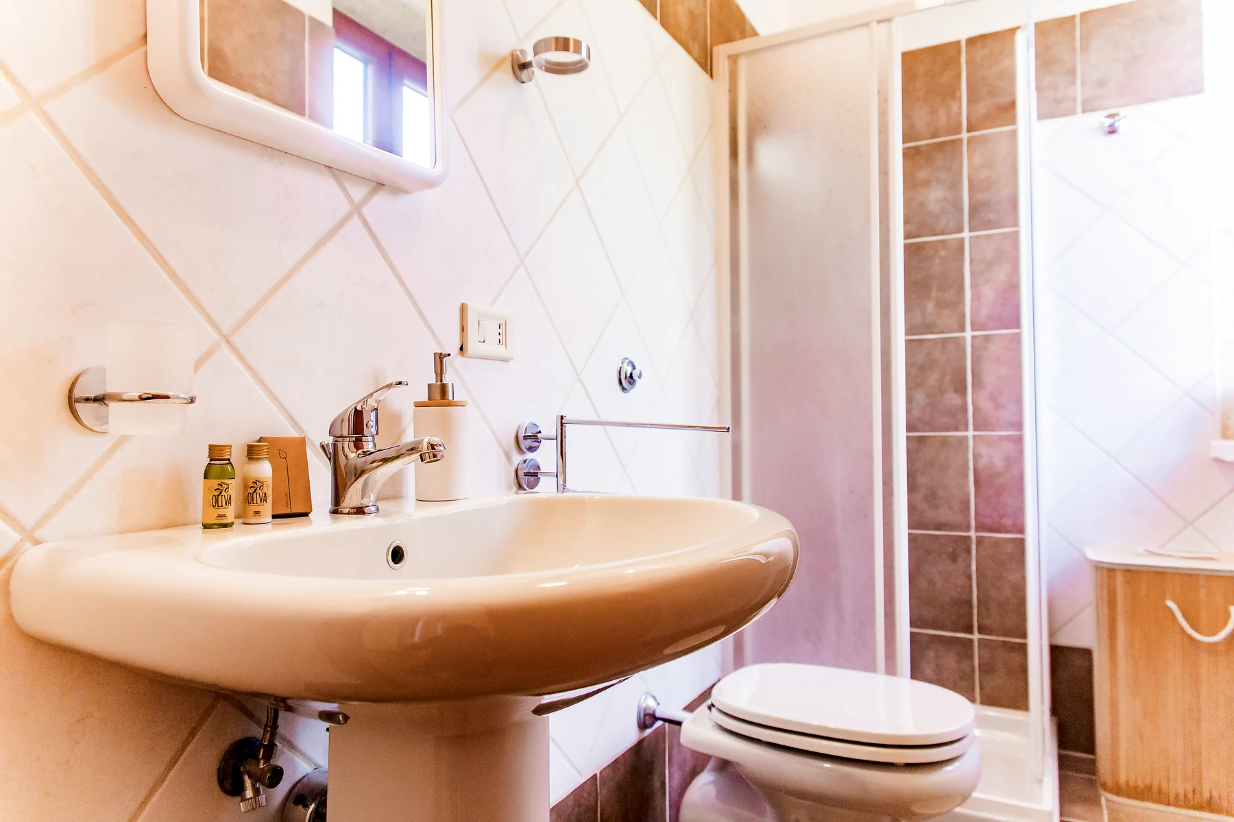 Lavabo e dettagli del bagno